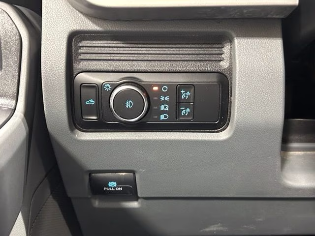 2024 Oxford White Ford Super Duty F-250 SRW XLT 4X4 Truck