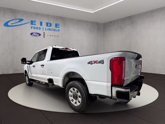 2024 Oxford White Ford Super Duty F-250 SRW XLT 4X4 Truck