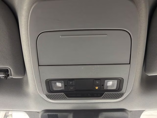 2024 Oxford White Ford Super Duty F-250 SRW XLT 4X4 Truck