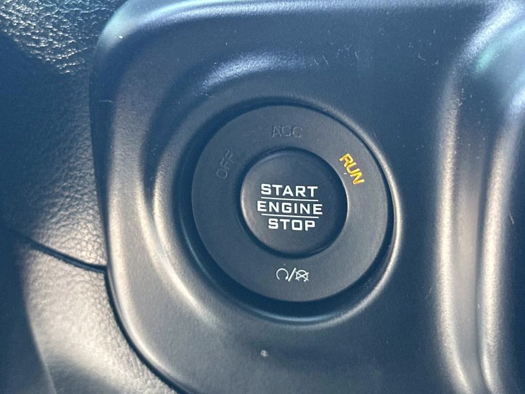 2019 Bikini Pearlcoat Jeep Wrangler Unlimited Sport S 4X4 SUV