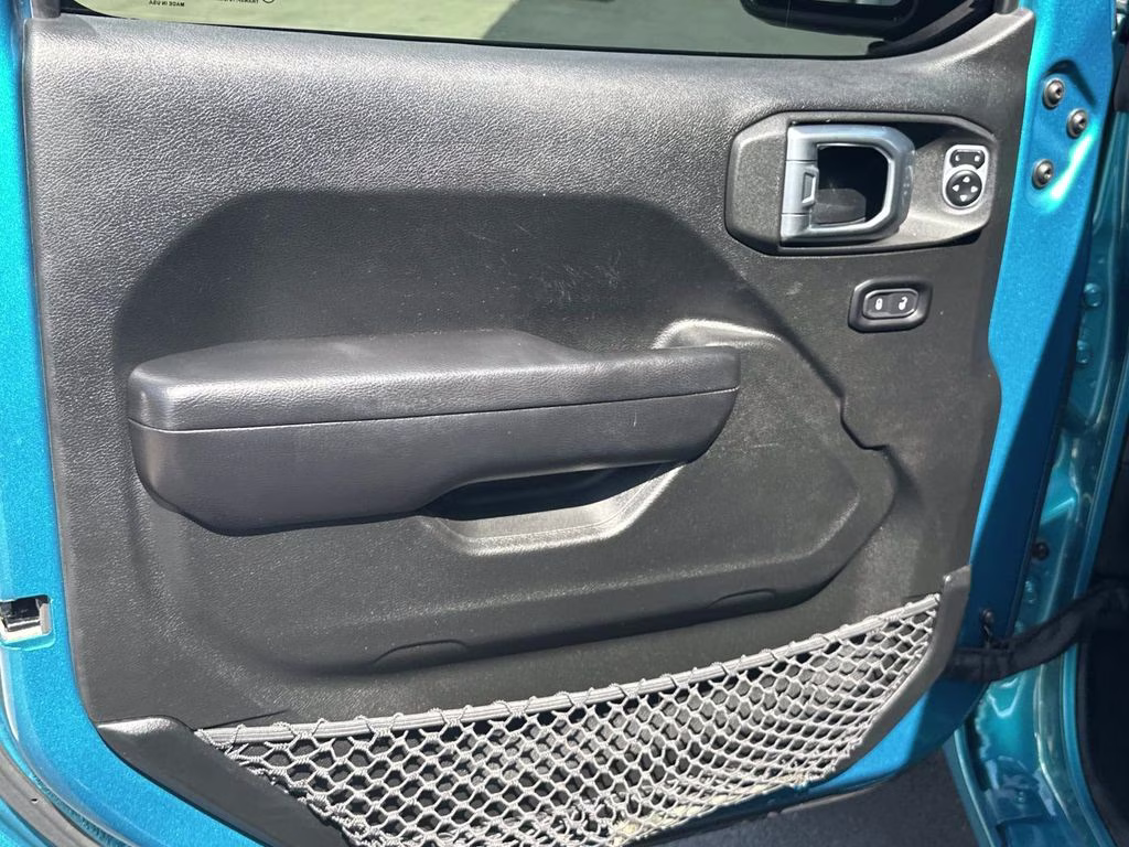 2019 Bikini Pearlcoat Jeep Wrangler Unlimited Sport S 4X4 SUV