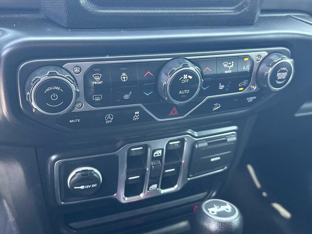 2019 Bikini Pearlcoat Jeep Wrangler Unlimited Sport S 4X4 SUV