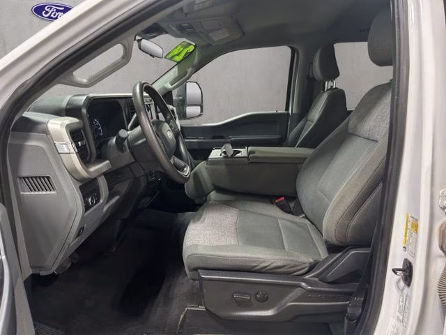 2024 Oxford White Ford Super Duty F-250 SRW XLT 4X4 Truck