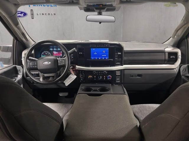 2024 Oxford White Ford Super Duty F-250 SRW XLT 4X4 Truck