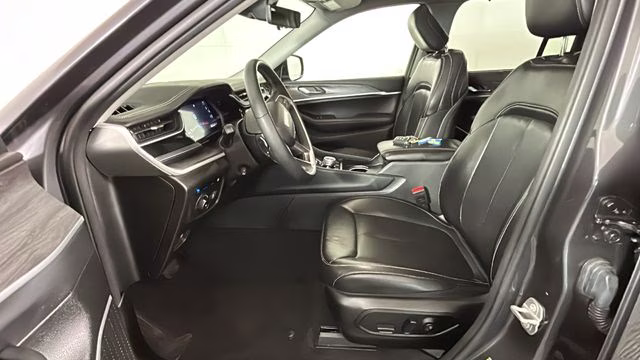 2024 Baltic Gray Metallic Clearcoat Jeep Grand Cherokee 4xe 4X4 SUV