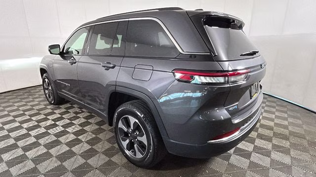 2024 Baltic Gray Metallic Clearcoat Jeep Grand Cherokee 4xe 4X4 SUV