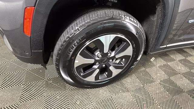 2024 Baltic Gray Metallic Clearcoat Jeep Grand Cherokee 4xe 4X4 SUV
