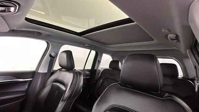 2023 Bright White Clearcoat Jeep Grand Cherokee 4xe 4X4 SUV