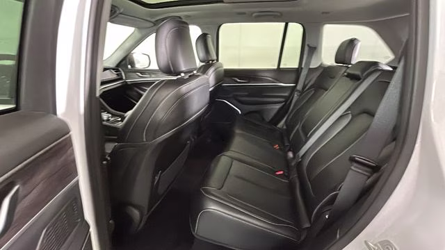 2023 Bright White Clearcoat Jeep Grand Cherokee 4xe 4X4 SUV