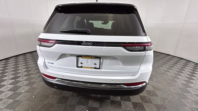 2023 Bright White Clearcoat Jeep Grand Cherokee 4xe 4X4 SUV