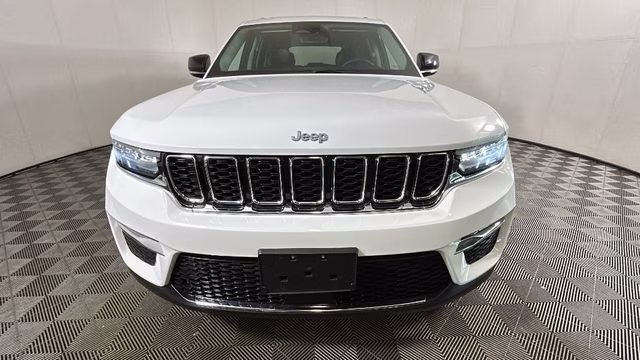 2023 Bright White Clearcoat Jeep Grand Cherokee 4xe 4X4 SUV