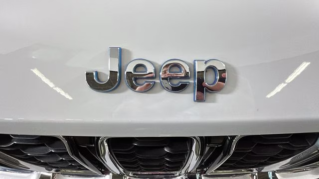2023 Bright White Clearcoat Jeep Grand Cherokee 4xe 4X4 SUV