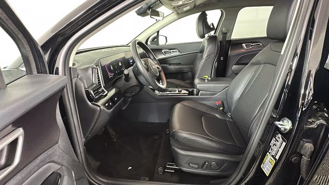 2025 Ebony Black Kia Sportage EX FWD SUV