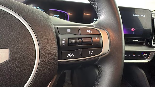 2025 Ebony Black Kia Sportage EX FWD SUV