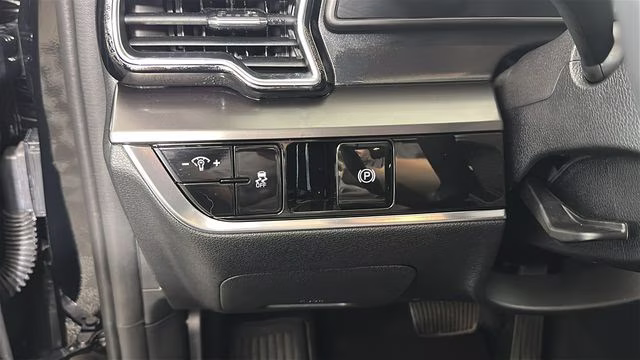 2025 Ebony Black Kia Sportage EX FWD SUV