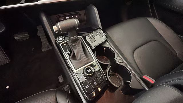 2025 Ebony Black Kia Sportage EX FWD SUV