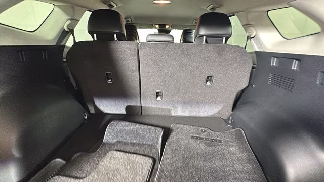 2025 Ebony Black Kia Sportage EX FWD SUV