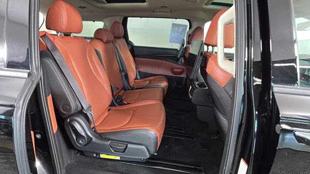 2025 Aurora Black Pearl Kia Carnival SX Prestige FWD Van