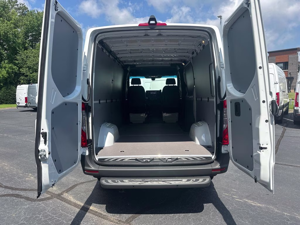 2026 Artic White Mercedes-Benz Sprinter 2500 Cargo 144 WB RWD Van