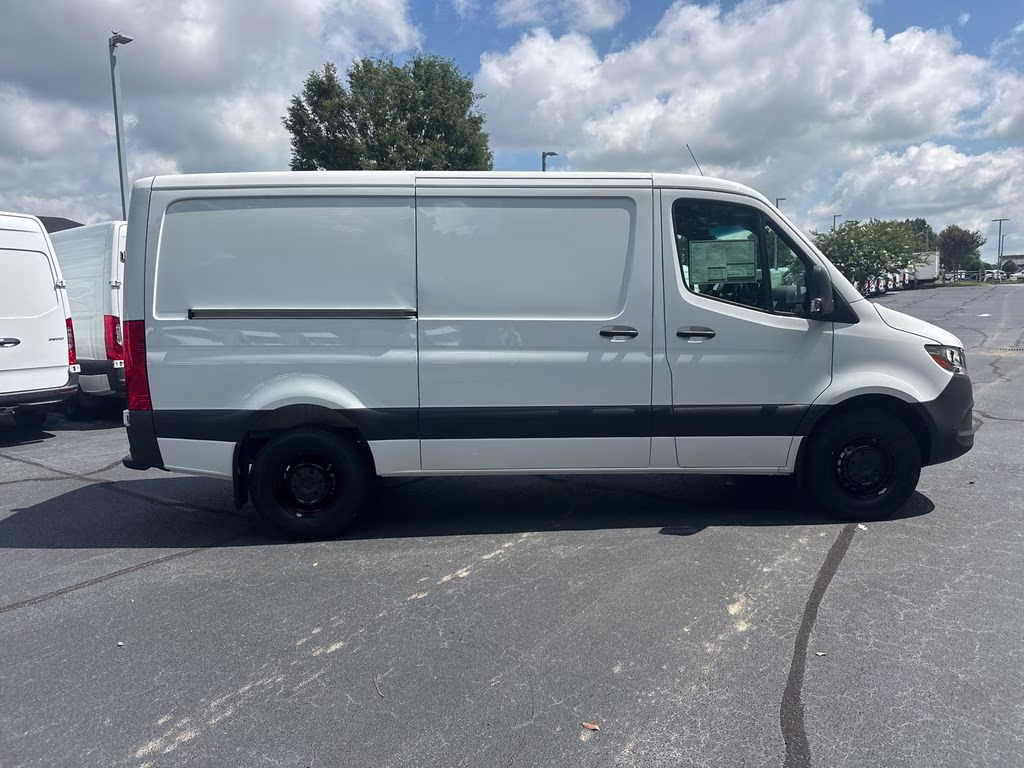 2026 Artic White Mercedes-Benz Sprinter 2500 Cargo 144 WB RWD Van