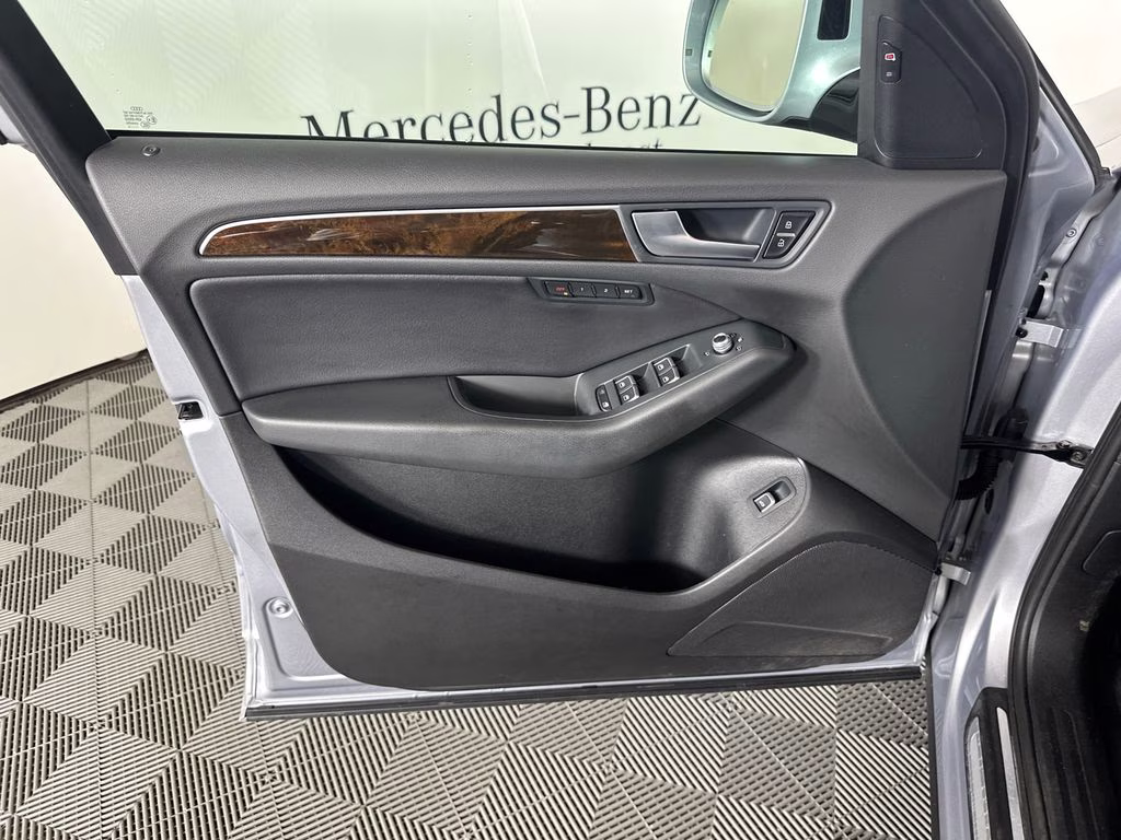 2015 Florett Silver Metallic Audi Q5 2.0T Premium Plus AWD SUV