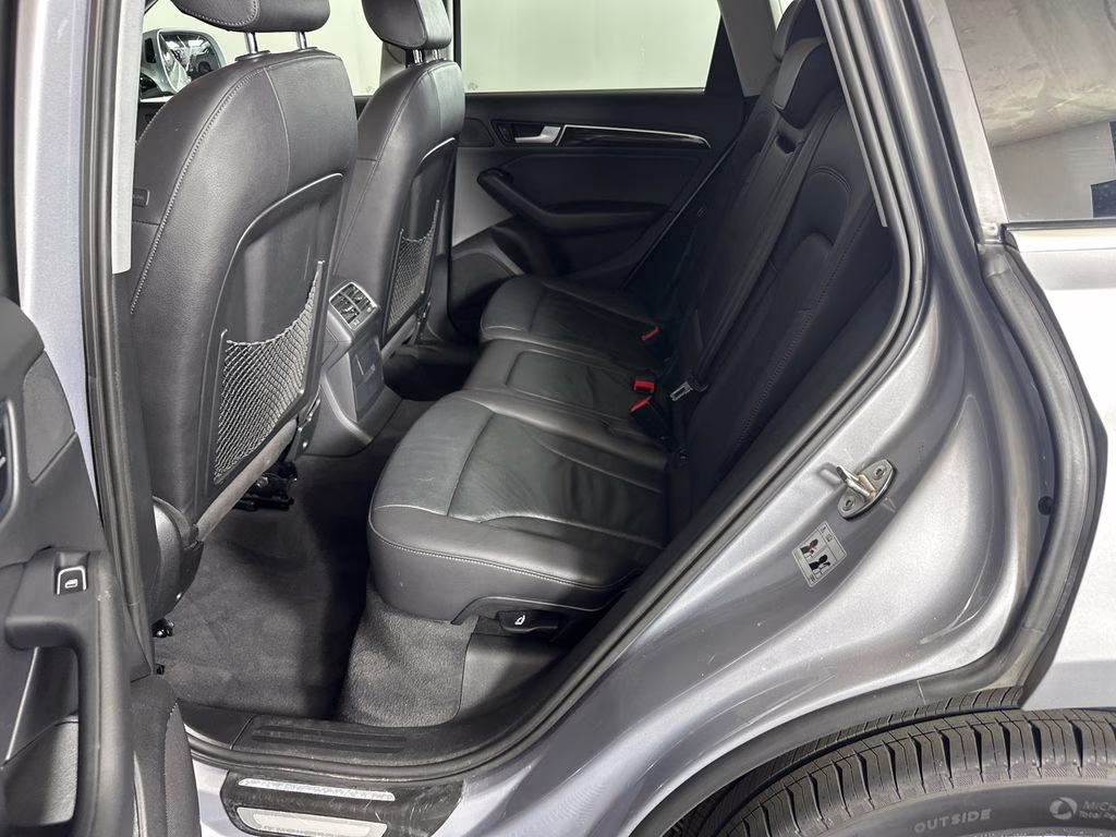 2015 Florett Silver Metallic Audi Q5 2.0T Premium Plus AWD SUV