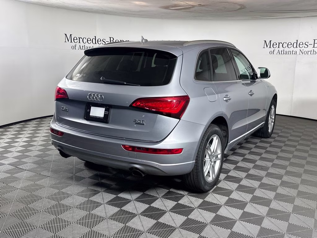 2015 Florett Silver Metallic Audi Q5 2.0T Premium Plus AWD SUV