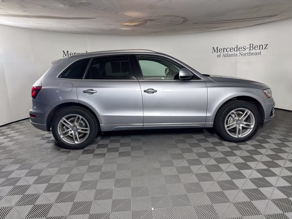 2015 Florett Silver Metallic Audi Q5 2.0T Premium Plus AWD SUV