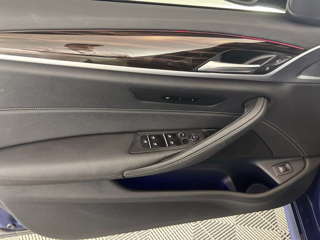 2023 Phytonic Blue Metallic BMW 5 Series 540i RWD Sedan