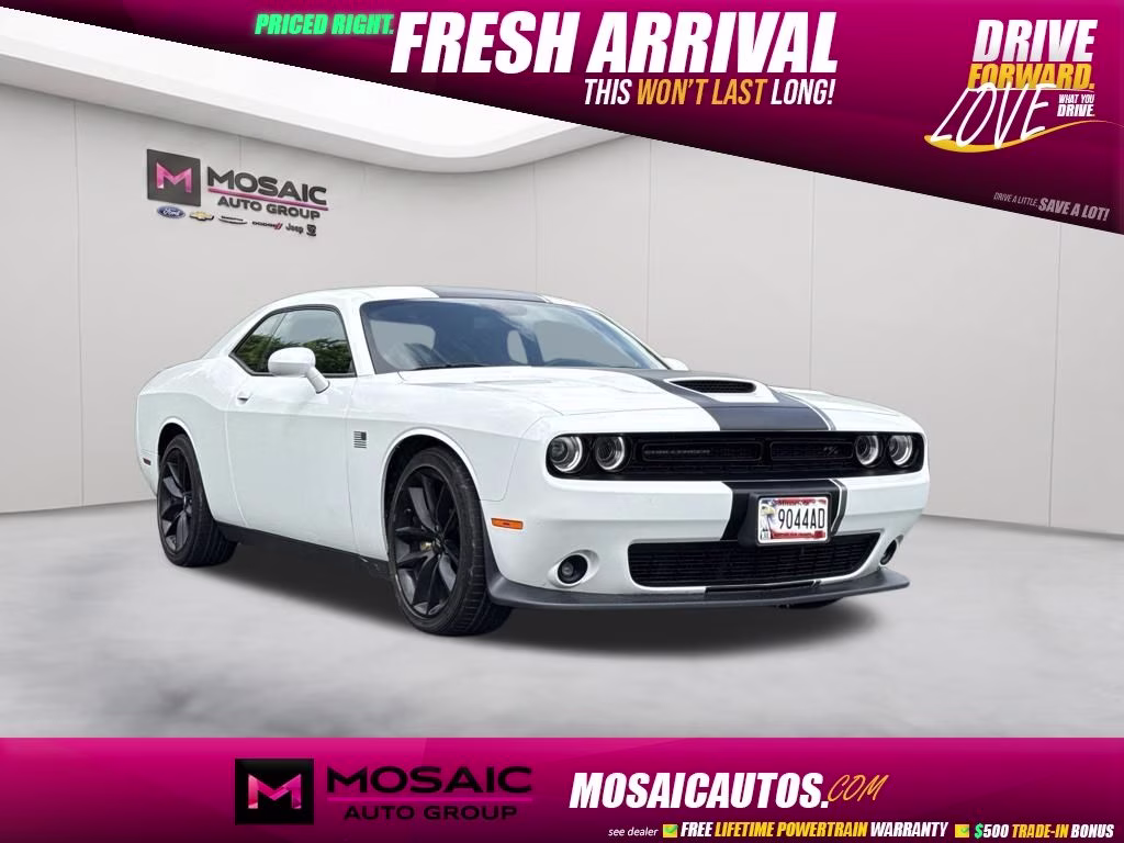 2019 White Knuckle Clearcoat Dodge Challenger R/T Scat Pack RWD Coupe