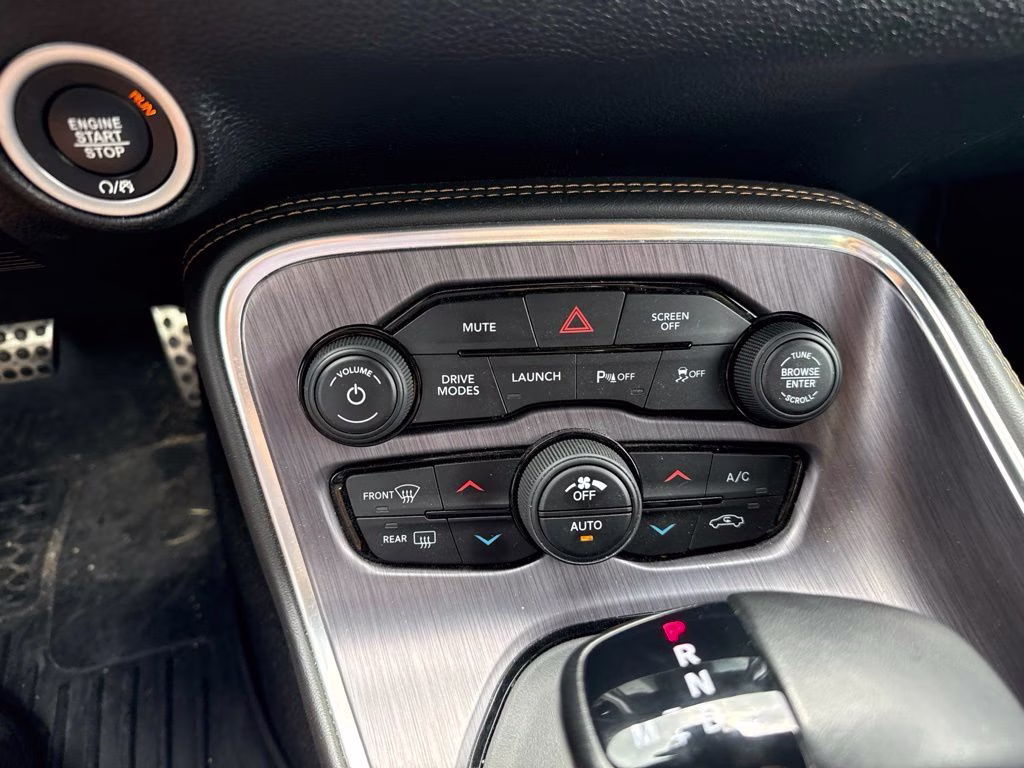2019 White Knuckle Clearcoat Dodge Challenger R/T Scat Pack RWD Coupe