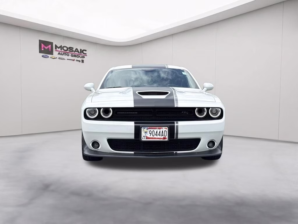 2019 White Knuckle Clearcoat Dodge Challenger R/T Scat Pack RWD Coupe