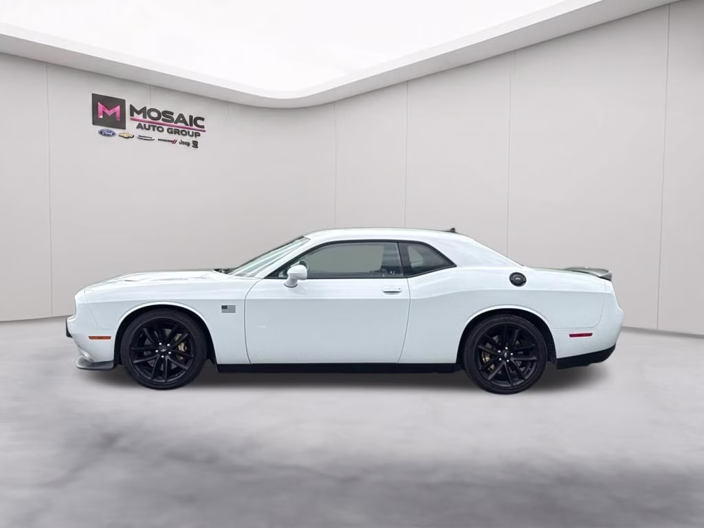 2019 White Knuckle Clearcoat Dodge Challenger R/T Scat Pack RWD Coupe
