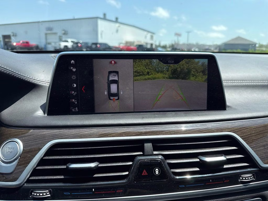 2019 Glacier Silver Metallic BMW 7 Series 740e xDrive iPerformance AWD Sedan