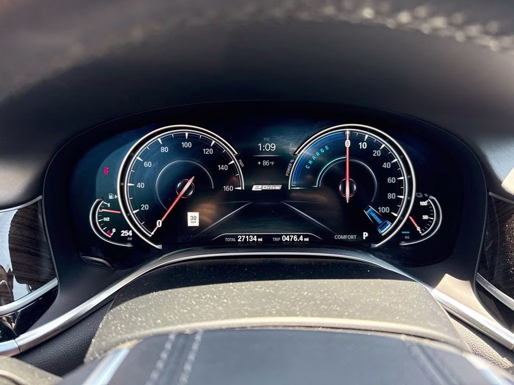 2019 Glacier Silver Metallic BMW 7 Series 740e xDrive iPerformance AWD Sedan