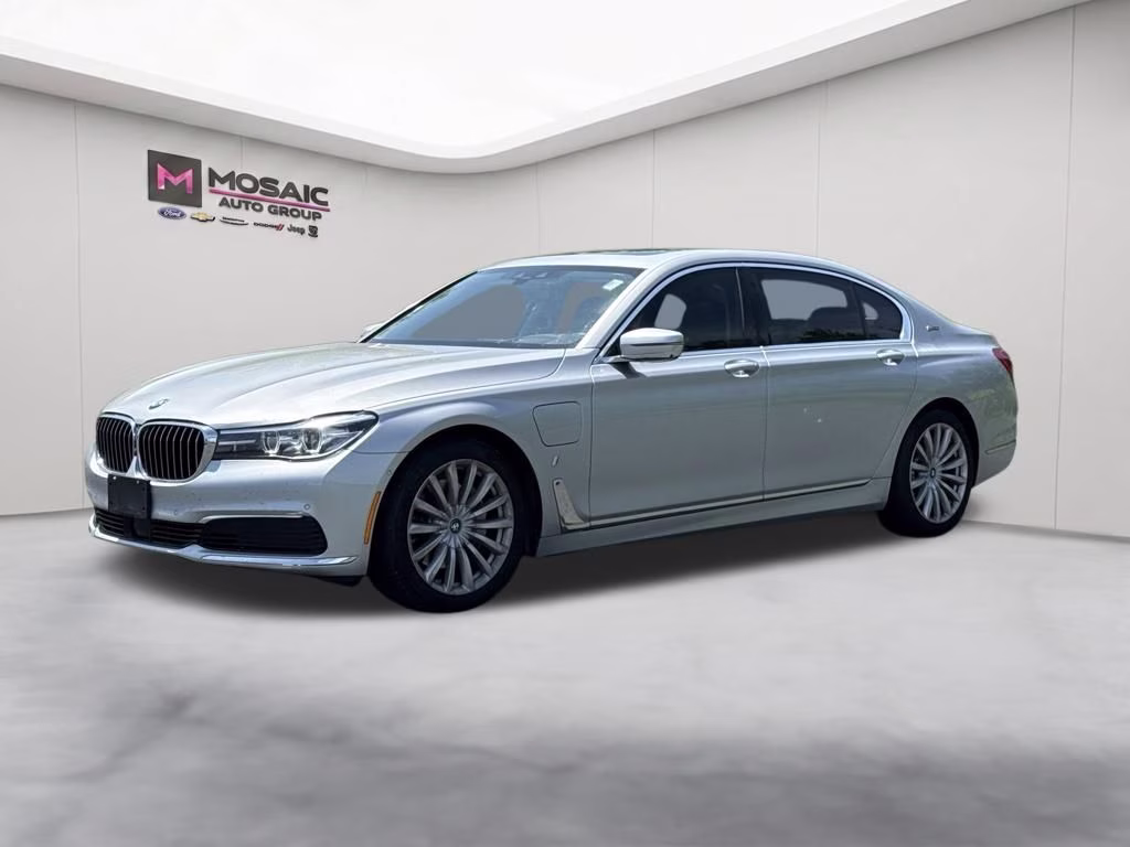 2019 Glacier Silver Metallic BMW 7 Series 740e xDrive iPerformance AWD Sedan