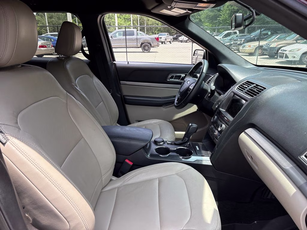 2018 Burgundy Ford Explorer XLT 4X4 SUV