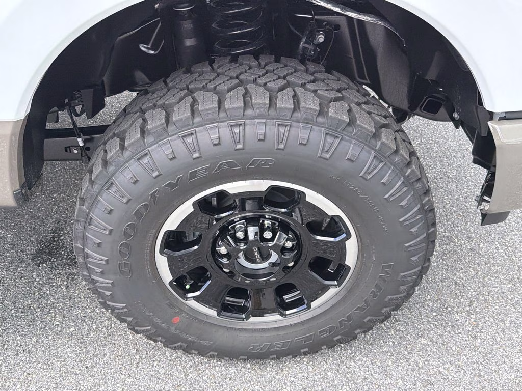 2026 Oxford White Ford Super Duty F-350 SRW King Ranch 4X4 Truck