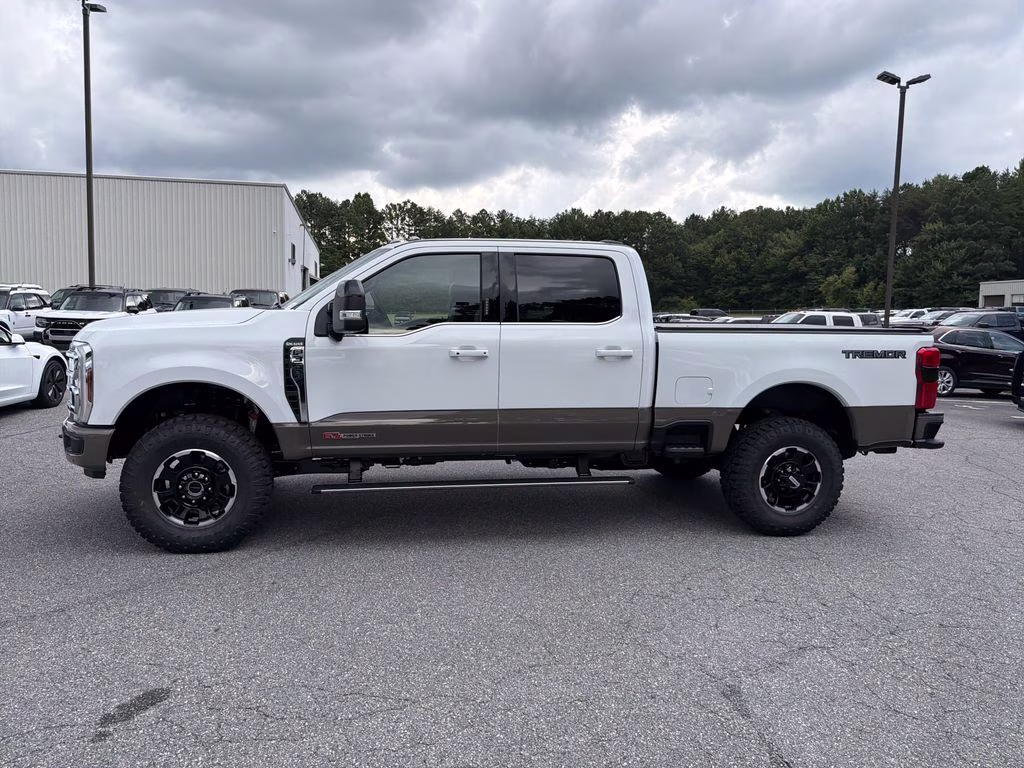2026 Oxford White Ford Super Duty F-350 SRW King Ranch 4X4 Truck