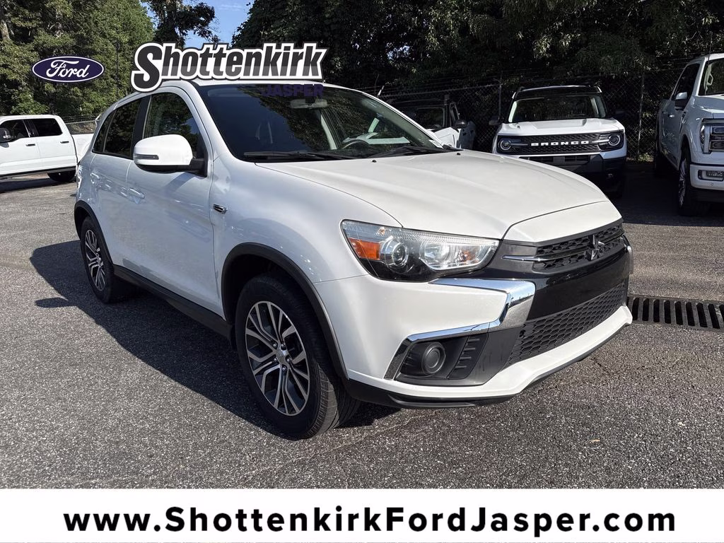 2019 Mitsubishi Outlander Sport 2.0 ES 2WD 5MT's photo