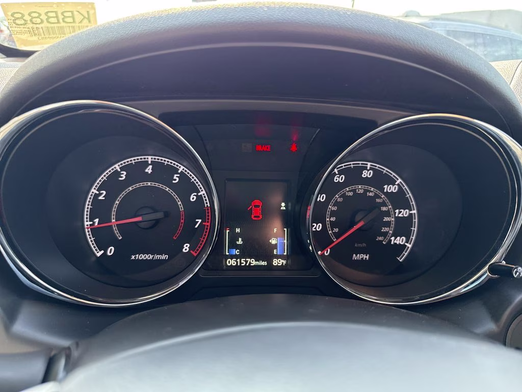 2019 White Mitsubishi Outlander Sport 2.0 ES FWD SUV