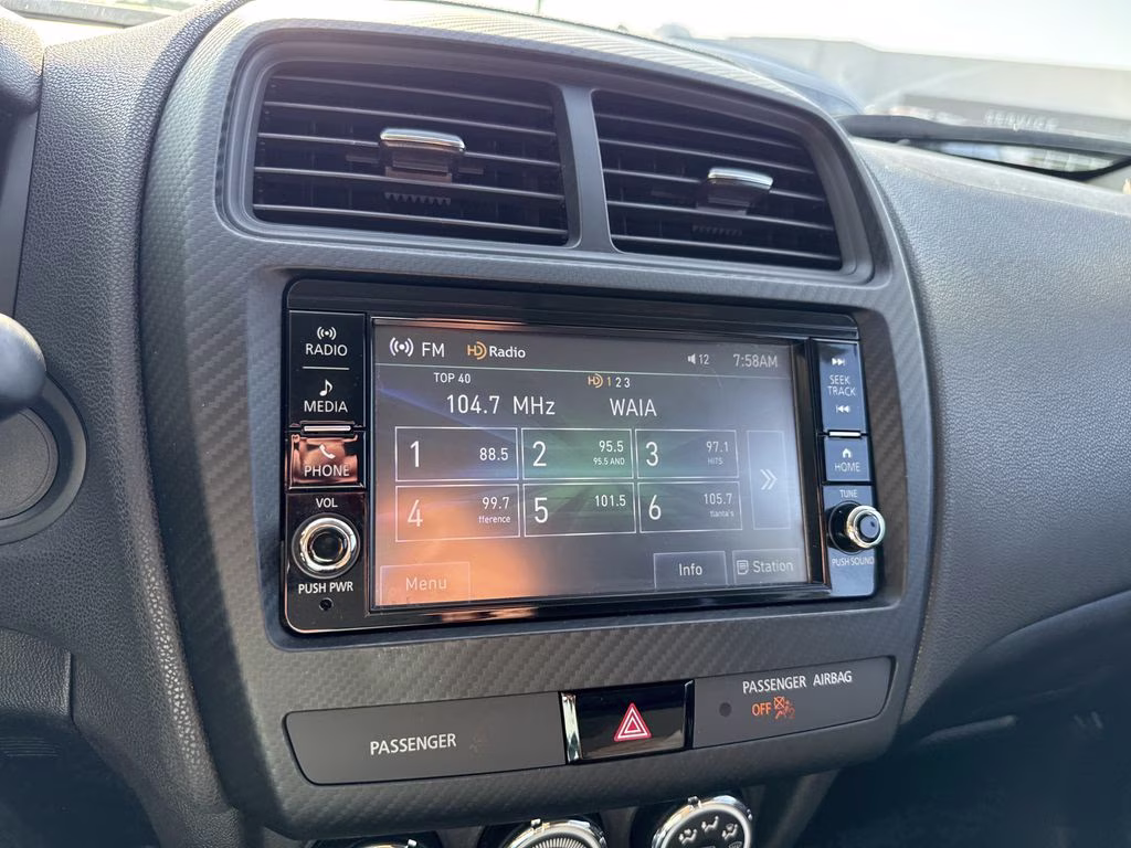 2019 White Mitsubishi Outlander Sport 2.0 ES FWD SUV