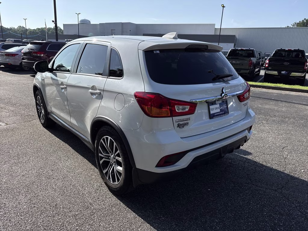2019 White Mitsubishi Outlander Sport 2.0 ES FWD SUV