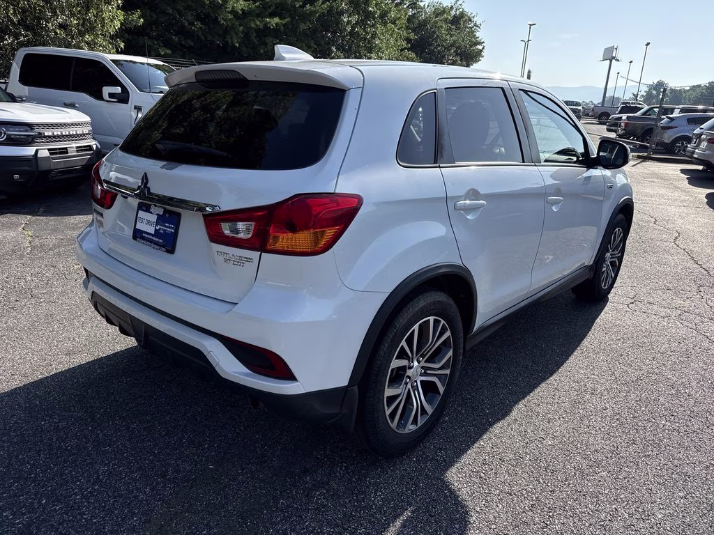 2019 White Mitsubishi Outlander Sport 2.0 ES FWD SUV