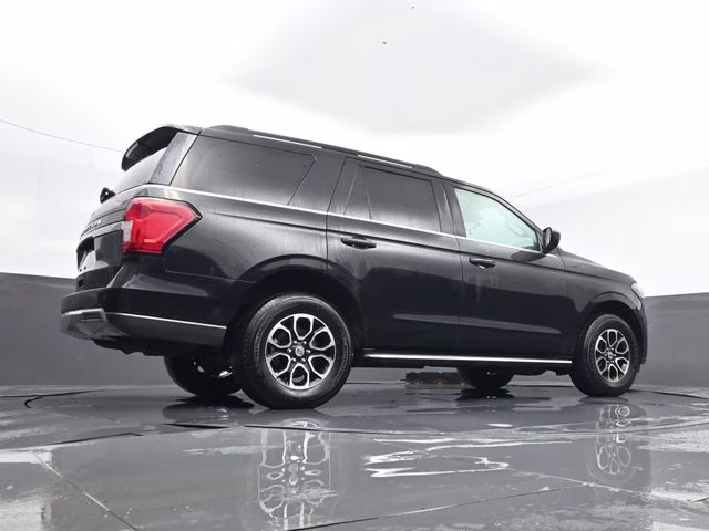 2023 Black Ford Expedition XLT 4X4 SUV