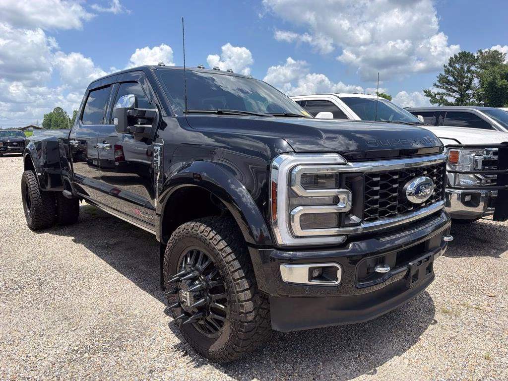 2024 Black Ford Super Duty F-450 DRW 4X4 Truck