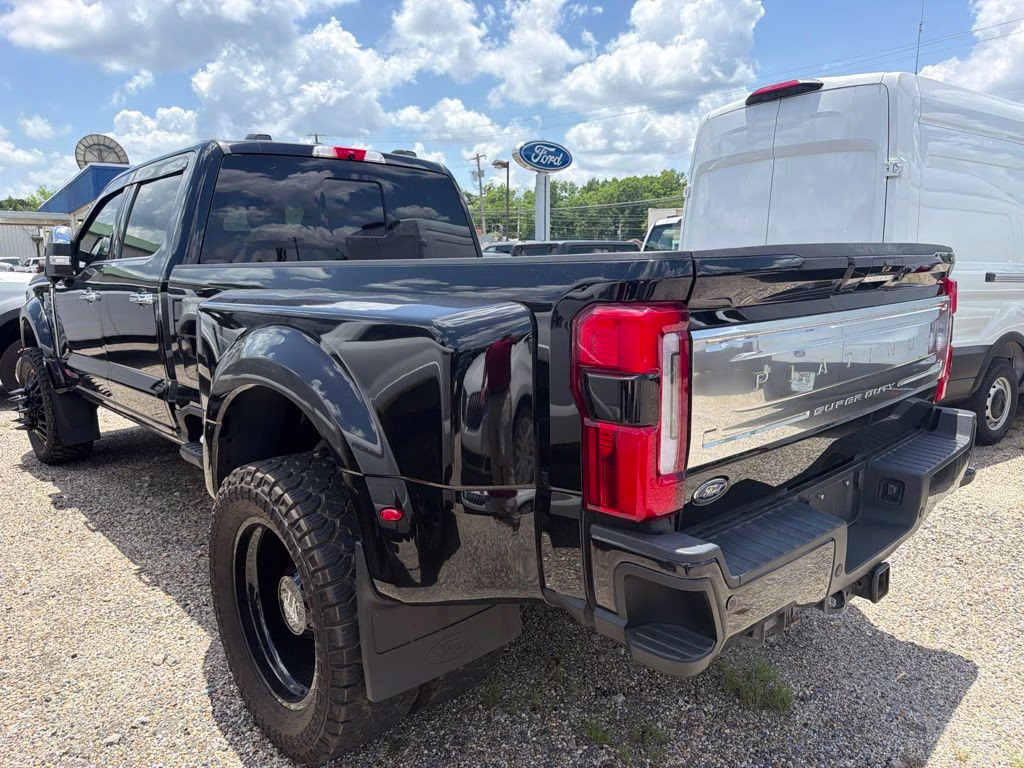 2024 Black Ford Super Duty F-450 DRW 4X4 Truck