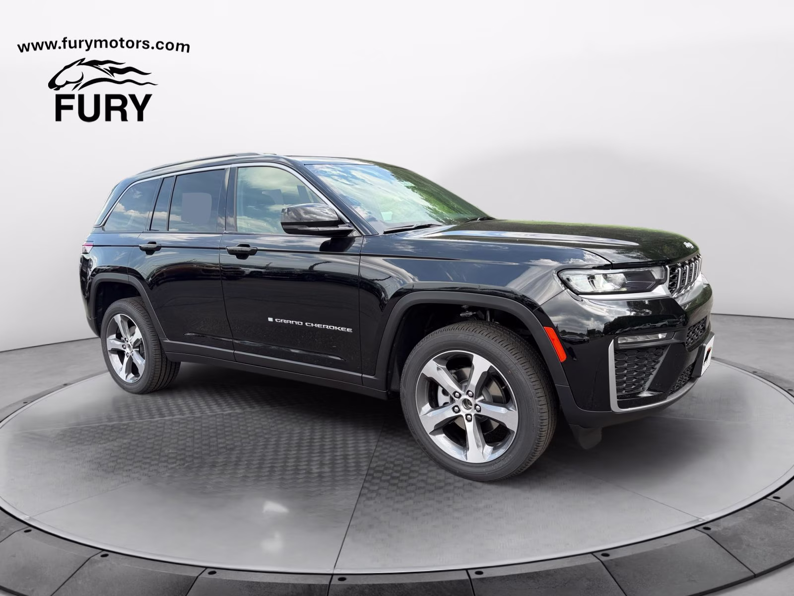 2026 Diamond Black Crystal Pearlcoat Jeep Grand Cherokee Limited 4X4 SUV