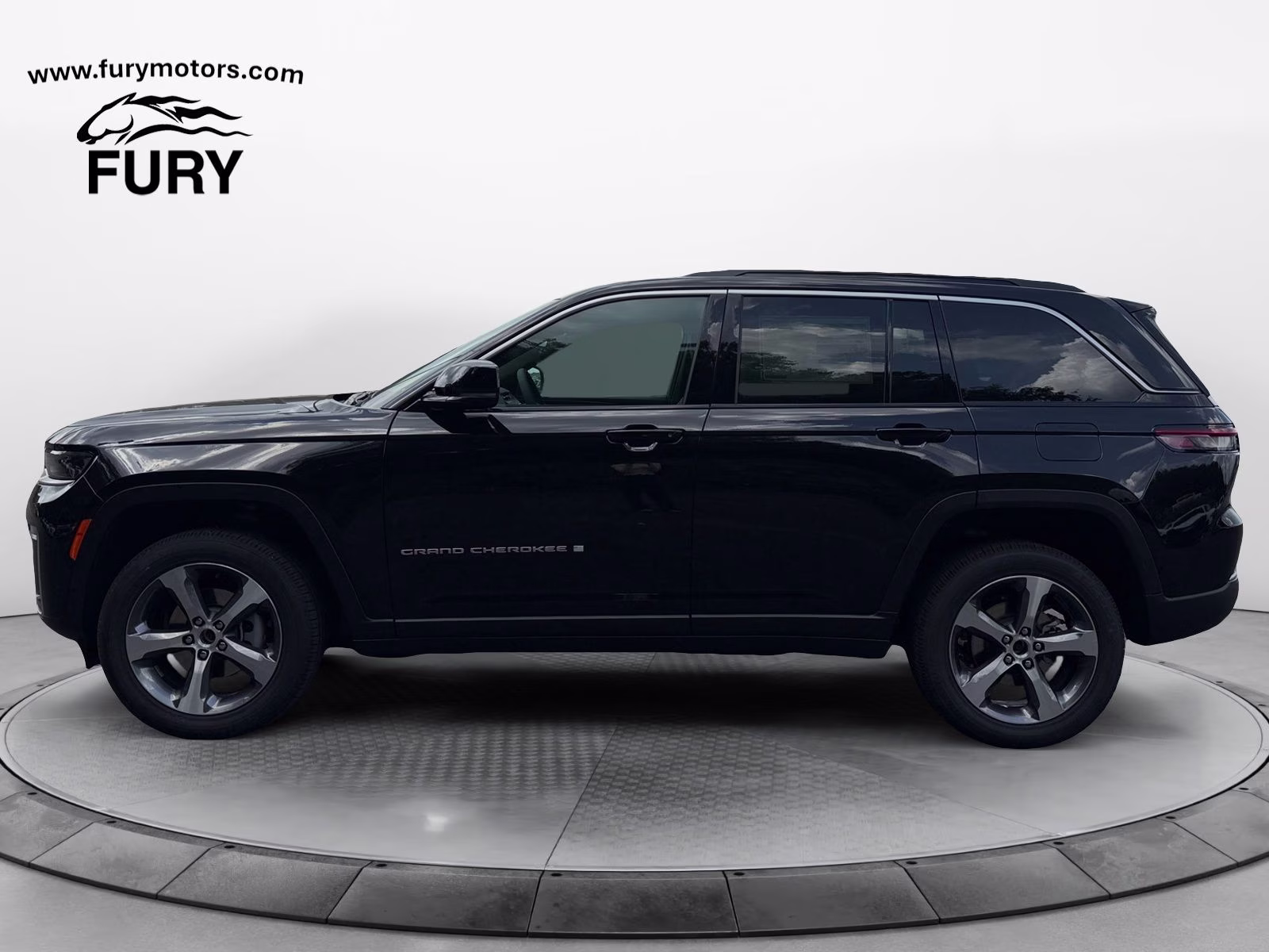 2026 Diamond Black Crystal Pearlcoat Jeep Grand Cherokee Limited 4X4 SUV