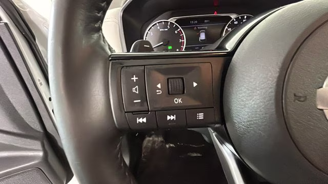 2021 Pearl White Tricoat Nissan Rogue SV AWD SUV
